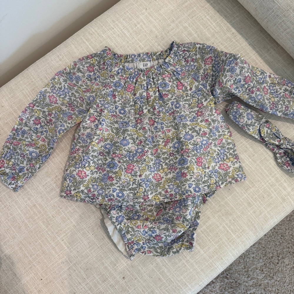 Baby Gap - Floral Set